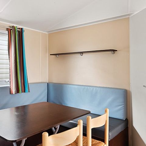Stacaravan 4 personen - Stacaravan | Klassiek | 2 Slaapkamers | 4 Pers. | Verhoogd terras | TV