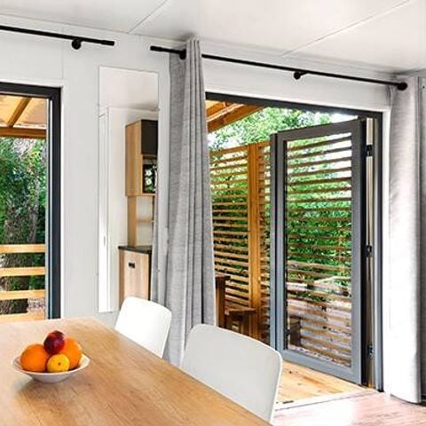 Stacaravan 4 personen - Mobile-home | Ultimate | 2 slaapkamers | 4 pers. | Single terras | Airconditioning | TV