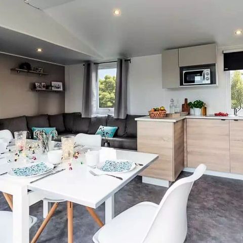 Stacaravan 6 personen - Castel Palace**** met airconditioning 3bed 2bath 6pers 6 personen