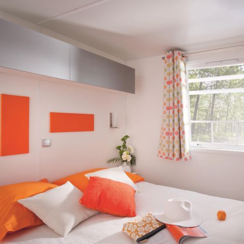 Stacaravan 6 personen - Standaard 31m² (3 kamers) + TV + 7m² overdekt terras