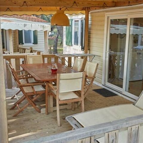 Stacaravan 4 personen - Mobile-home | Klassiek | 2 slaapkamers | 4 pers | Verhoogd terras | 2 badkamers | Airconditioning | TV