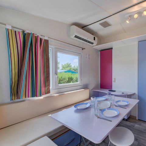 Stacaravan 6 personen - Klassiek | 2 Slaapkamers | 4/6 Pers. | Verhoogd terras | Airconditioning.
