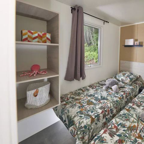 Stacaravan 6 personen - Mobile-home | Premium | 3 slaapkamers | 6 pers | Verhoogd terras | 2 badkamers | Airconditioning | TV