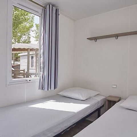 Stacaravan 6 personen - Comfort | 2 Slaapkamers | 4/6 Pers | Verhoogd terras | Airconditioning
