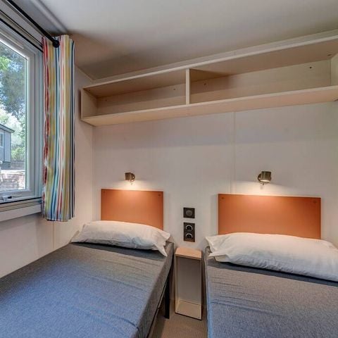 Stacaravan 6 personen - Mobile-home | Comfort | 2 slaapkamers | 4/6 pers. | Verhoogd terras | Airconditioning | TV