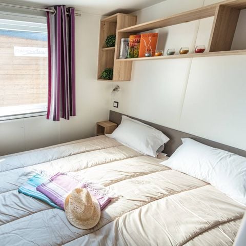 Stacaravan 6 personen - Stacaravan | Comfort | 3 Slaapkamers | 6 Pers | Verhoogd terras | Airconditioning | TV