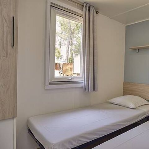 Stacaravan 4 personen - Stacaravan | Comfort | 2 Slaapkamers | 4 Pers. | Overdekt Terras | Airconditioning | TV