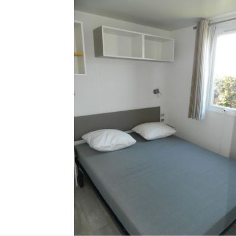 Stacaravan 6 personen - 28 tot - 31 m² - 3 slaapkamers - Terras - Voor 6/8 personen