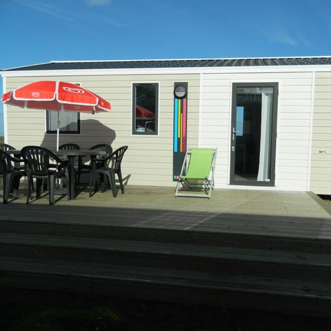 Stacaravan 6 personen - Comfort-stacaravan van 28 tot 31 m² (3 slaapkamers) + terras, voor 6/8 personen