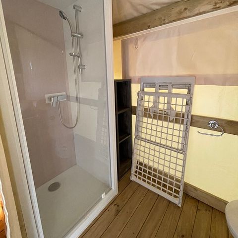 Safaritent 5 personen - FreeFlower Standard-lodgetent 30 m² (2 slaapkamers) + terras, 5 personen