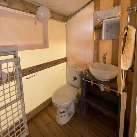 Safaritent 5 personen - FreeFlower Standard-lodgetent 30 m² (2 slaapkamers) + terras, 5 personen