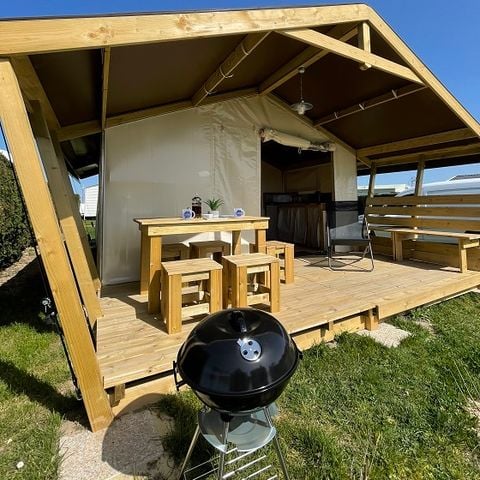 Safaritent 5 personen - FreeFlower Standard-lodgetent 30 m² (2 slaapkamers) + terras, 5 personen