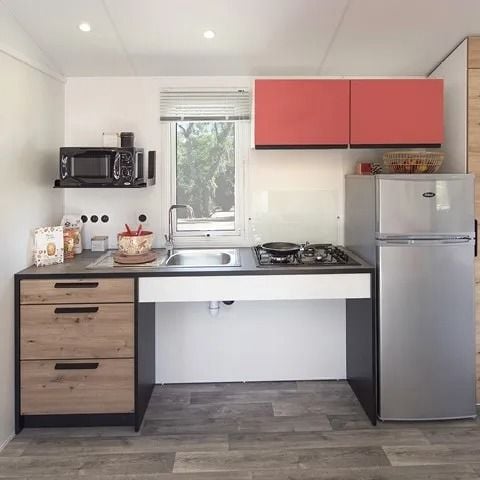 Stacaravan 6 personen - Premium stacaravan voor mindervaliden, 31 m² (2 slaapkamers) + terras, 4/6 personen