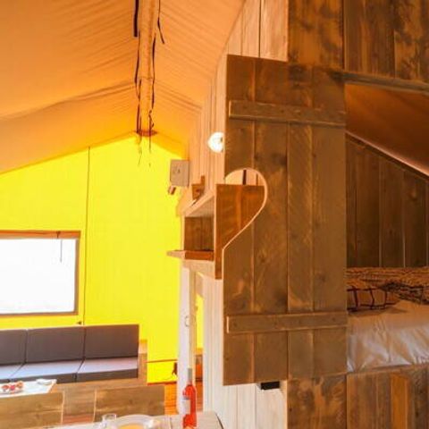 Safaritent 6 personen - Safari Lodge | 3 Ch. | 6 Pers. | Verhoogd terras | Air-con.