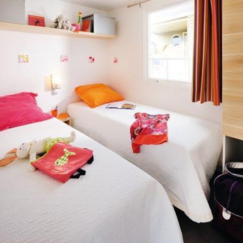 Stacaravan 4 personen - Standard Bois 31m² 3 kamers + halfoverdekt terras 18m² + TV