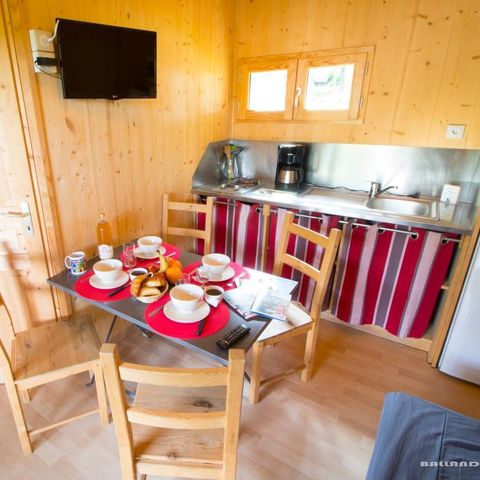 Chalet 4 personen - Bois Confort 24m² 2 kamers + overdekt terras + TV 4 pers