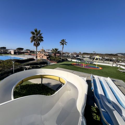 Camping Resort Els Pins - Camping Barcelona - Afbeelding N°3