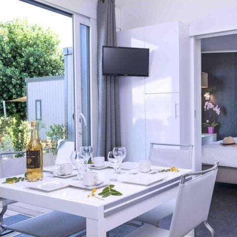Stacaravan 6 personen - COTTAGE VIP PLUS 3 SLAAPKAMERS