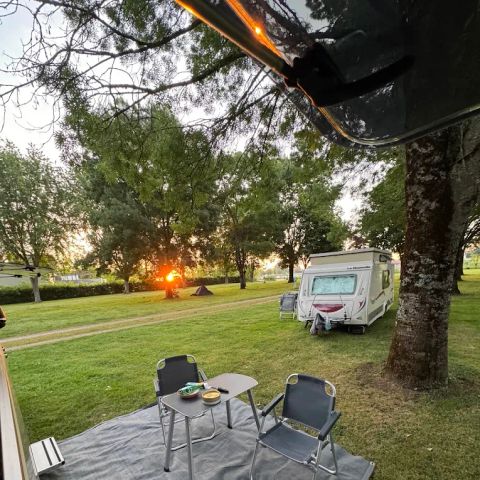 Camping de l'Arquebuse - Côte-d'Or - Afbeelding N°4