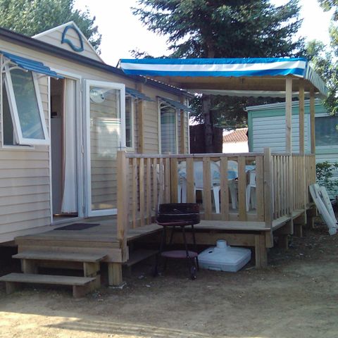 Stacaravan 6 personen - CAMPING ACAPULCO MH 3 standaard kamers (stacaravan ouder dan 12 jaar) overdekt terras 30m² 6 pers