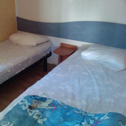 Stacaravan 6 personen - CAMPING ACAPULCO MH 3 slaapkamers budget (stacaravan meer dan 12 jaar oud) Onoverdekt houten terras 30m² 6 personen