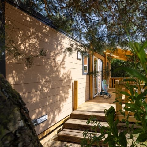 Stacaravan 6 personen - Bungalow Sapin - 32m² met halfoverdekt houten terras