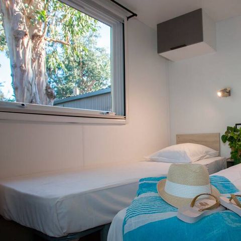 Stacaravan 6 personen - Mobile-home | Premium | 3 slaapkamers | 6 pers. | Verhoogd terras | Air-con.