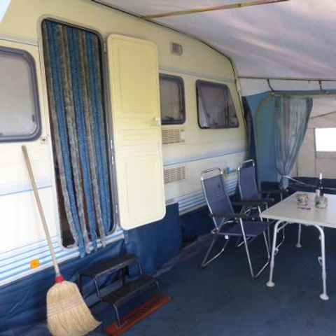 Caravan 3 personen - Caravan (bedden opgemaakt bij aankomst, geen extra kosten)