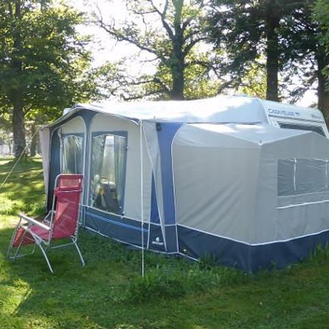 Caravan 3 personen - Caravan (bedden opgemaakt bij aankomst, geen extra kosten)