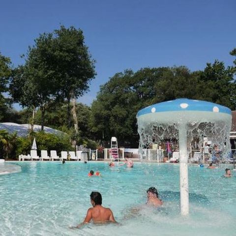 Tour Opérateur et particuliers sur camping Les Pierres Couchées Fun pass non inclus - Camping Loire-Atlantique - Afbeelding N°2