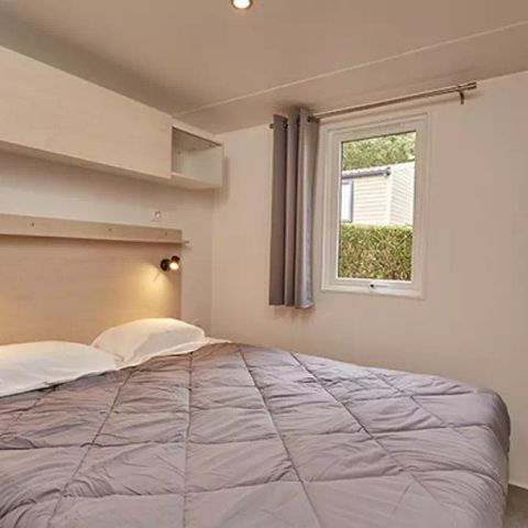 Stacaravan 4 personen - Comfort | 2 slaapkamers | 4 pers | Verhoogd terras | 2 badkamers | Airconditioning | TV