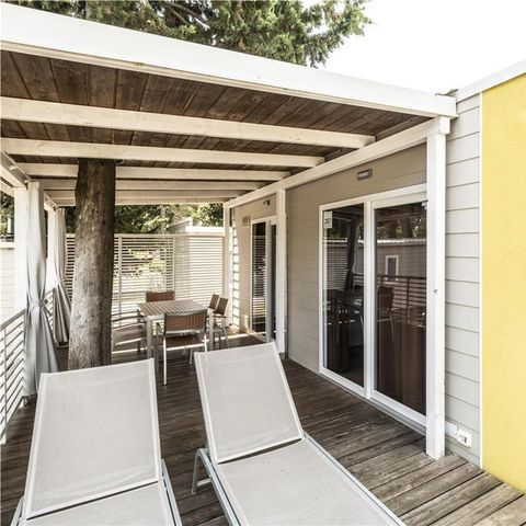 Stacaravan 7 personen - Premium kampeeraccommodatie met drie slaapkamers 6+1