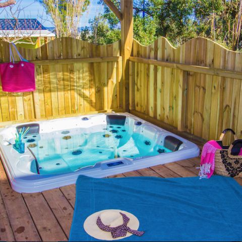 Stacaravan 4 personen - Hawaï - 32 m² - 2 slaapkamers - Jacuzzi
