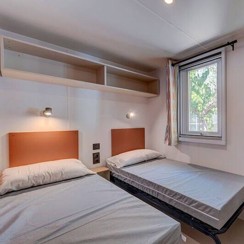 Stacaravan 4 personen - Mobile-home | Comfort | 2 Slaapkamers | 4 Pers. | Verhoogd terras | Airconditioning.