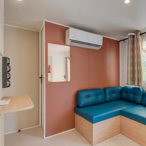 Stacaravan 8 personen - Comfort | 4 slaapkamers | 8 pers | Verhoogd terras | Buitenkeuken | 2 badkamers | Airconditioning