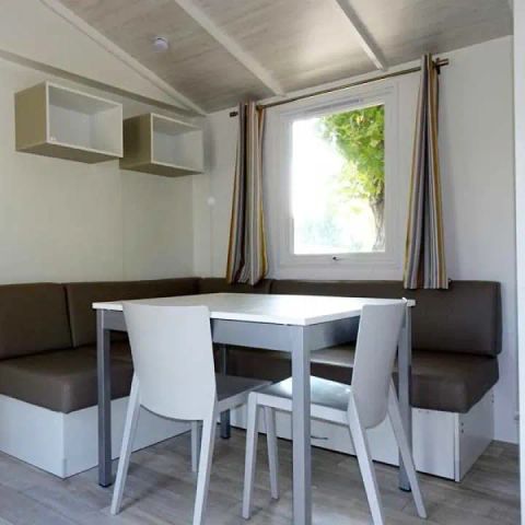 Stacaravan 6 personen - Cordélia 57 met jacuzzi