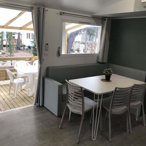 Stacaravan 6 personen - Stacaravan 36m² - airconditioning + TV + Overdekt terras