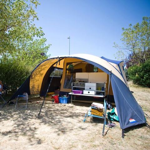 STAANPLAATS - Comfort standplaats - 80m² pakket