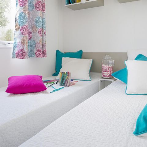 Stacaravan 4 personen - Confort + 26m² (2 kamers) + 10m² overdekt terras