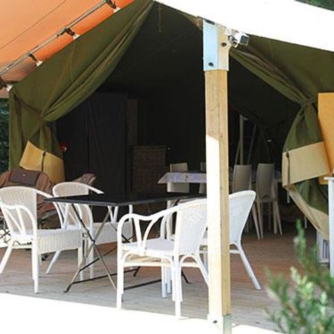 Safaritent 5 personen - Freeflower Standaard 37m² (2 kamers) - 10m² terras inbegrepen
