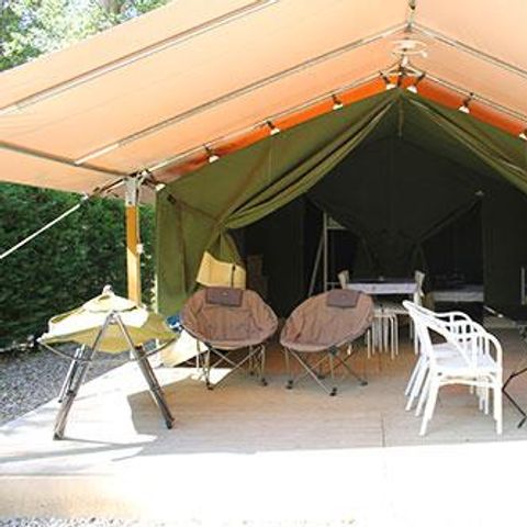Safaritent 5 personen - Freeflower Standaard 37m² (2 kamers) - 10m² terras inbegrepen