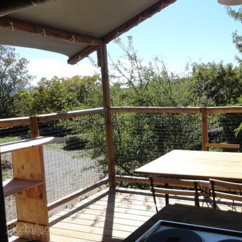 Safaritent 4 personen - Cabane Lodge sur pilotis Confort 24m² (2 kamers) - 10m² overdekt terras