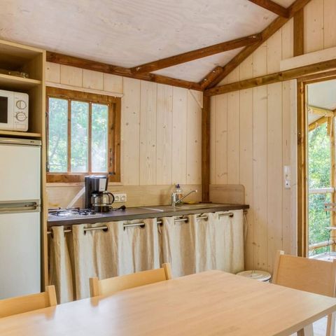Safaritent 5 personen - Cabane Lodge Bois sur pilotis Confort 27m² 2 kamers - overdekt houten terras, schaduwrijk gedeelte 5 pers