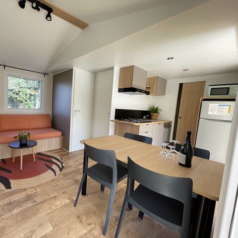 Stacaravan 4 personen - Premium 29 m² 2 slaapkamers semi-overdekt terras + airconditioning + LV