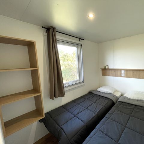 Stacaravan 4 personen - Premium 29 m² 2 slaapkamers semi-overdekt terras + airconditioning + LV L