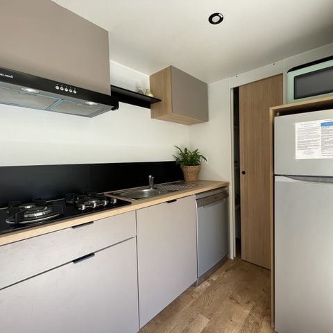 Stacaravan 4 personen - Premium 29 m² 2 slaapkamers semi-overdekt terras + airconditioning + LV D