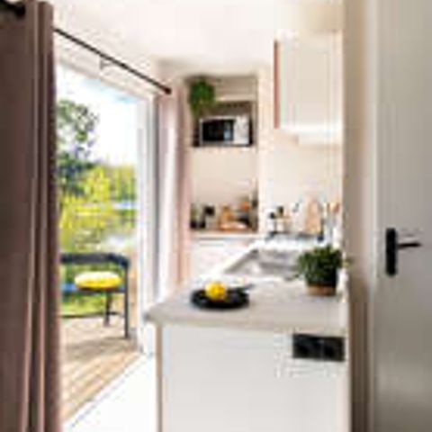 Stacaravan 4 personen - Comfort plus airconditioning 26m² TV 2 CH