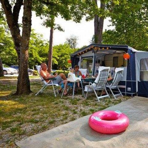STAANPLAATS - Standaard camper / caravan / tent