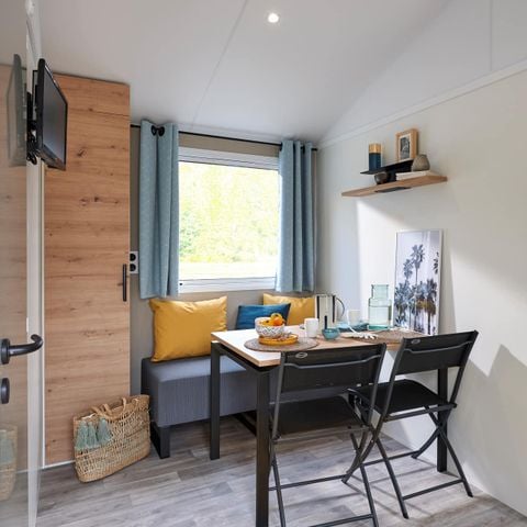 Stacaravan 4 personen - Bikini - 2 slaapkamers - 23 m2 (+semi-overdekt terras 11 m2) voor 4 personen