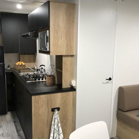 Stacaravan 6 personen - Premium | 3 Slaapkamers | 6 Pers | Verhoogd terras | Airconditioning | TV
